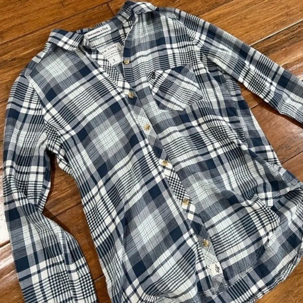 Abercrombie & Fitch Flannel